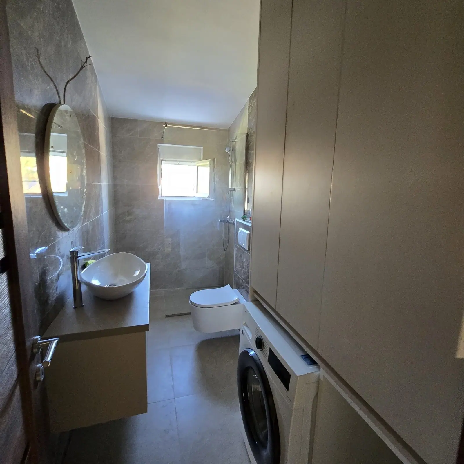 Trosoban-stan-u-Tolosima-Podgorica-5 Izdavanje: Trosoban stan 180 m² – Tološi, Podgorica — fotografija 6