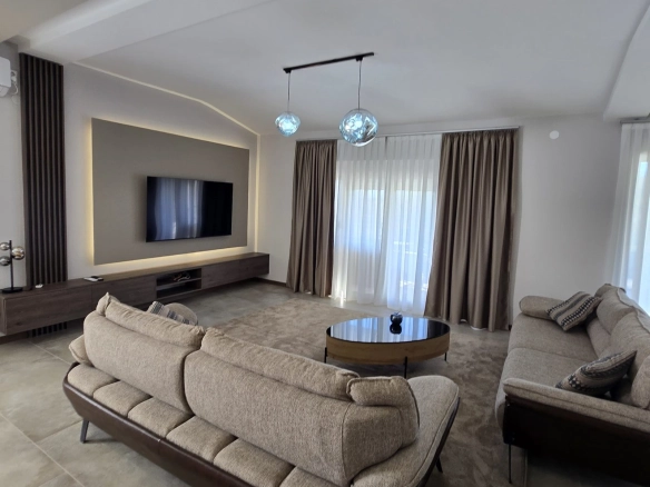 Izdavanje: Trosoban stan 180 m² – Tološi, Podgorica — fotografija 10