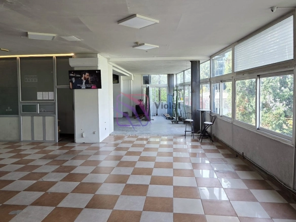 Izdavanje: Poslovni prostor 210 m² – Centar, Podgorica — fotografija 5