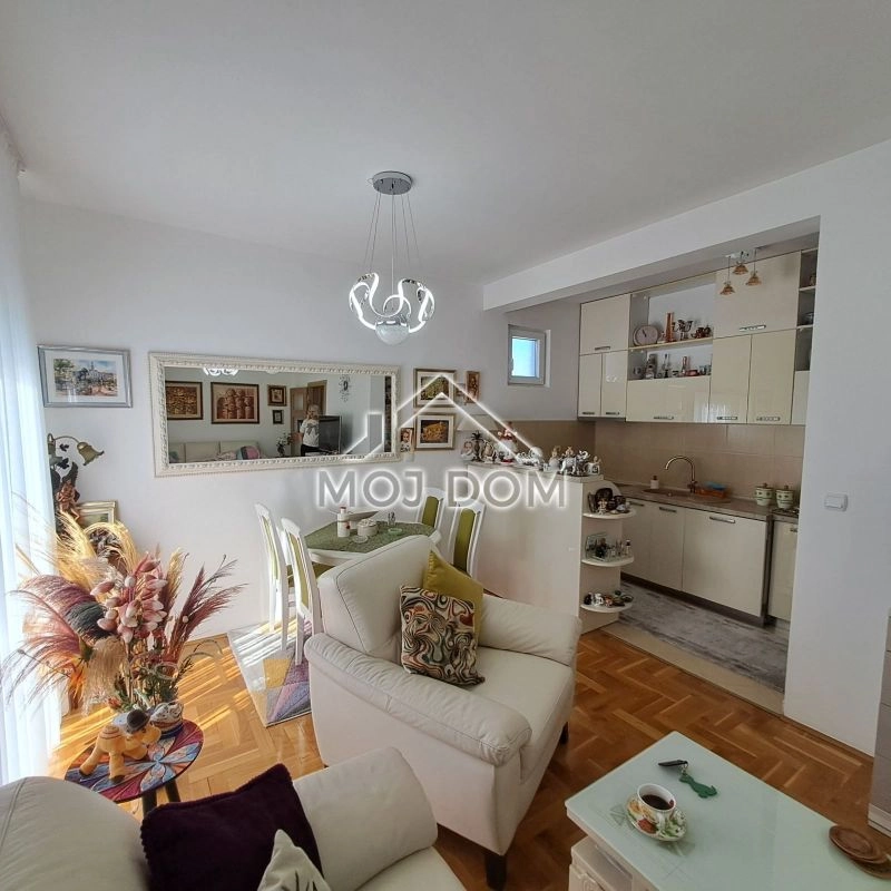 Dvosoban-stan-u-Bloku-VI-Podgorica-2 Dvosoban stan 64 m² – Blok 6, Podgorica — fotografija 3