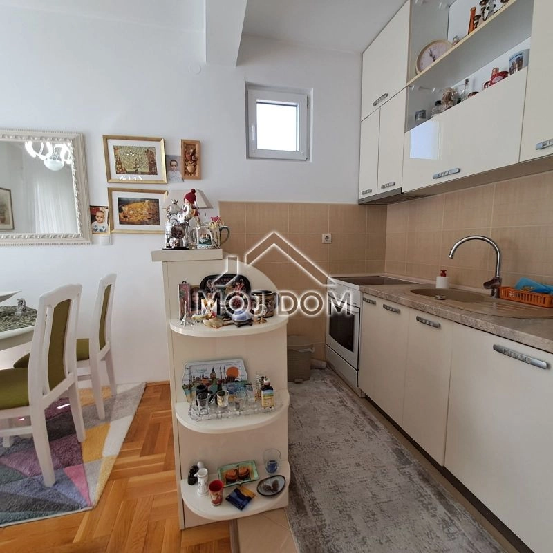 Dvosoban-stan-u-Bloku-VI-Podgorica-7 Dvosoban stan 64 m² – Blok 6, Podgorica — fotografija 8