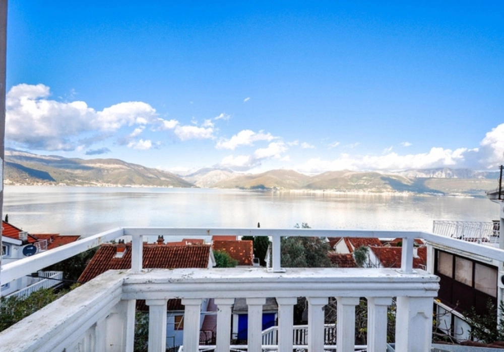 Kuca-sa-cetiri-spavace-sobe-u-Krasicima-Tivat-12 Kuća – Krašići, Tivat — fotografija 13