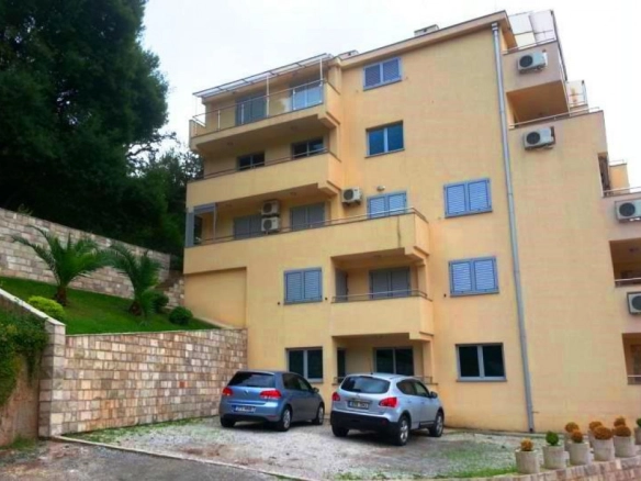Dvosoban stan 85 m² – Kamenovo, Budva — fotografija 2