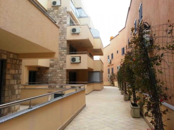 Dvosoban stan 85 m² – Kamenovo, Budva — fotografija 3