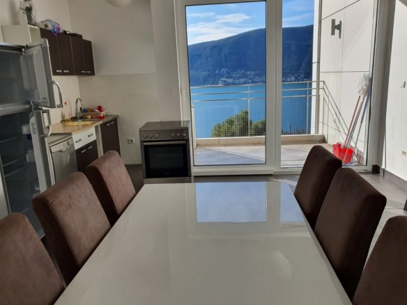 Dvosoban stan 83 m² – Topla, Herceg Novi — fotografija 10