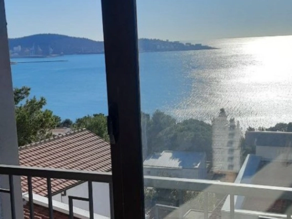 Nova kuća sa bazenom u Vitićima