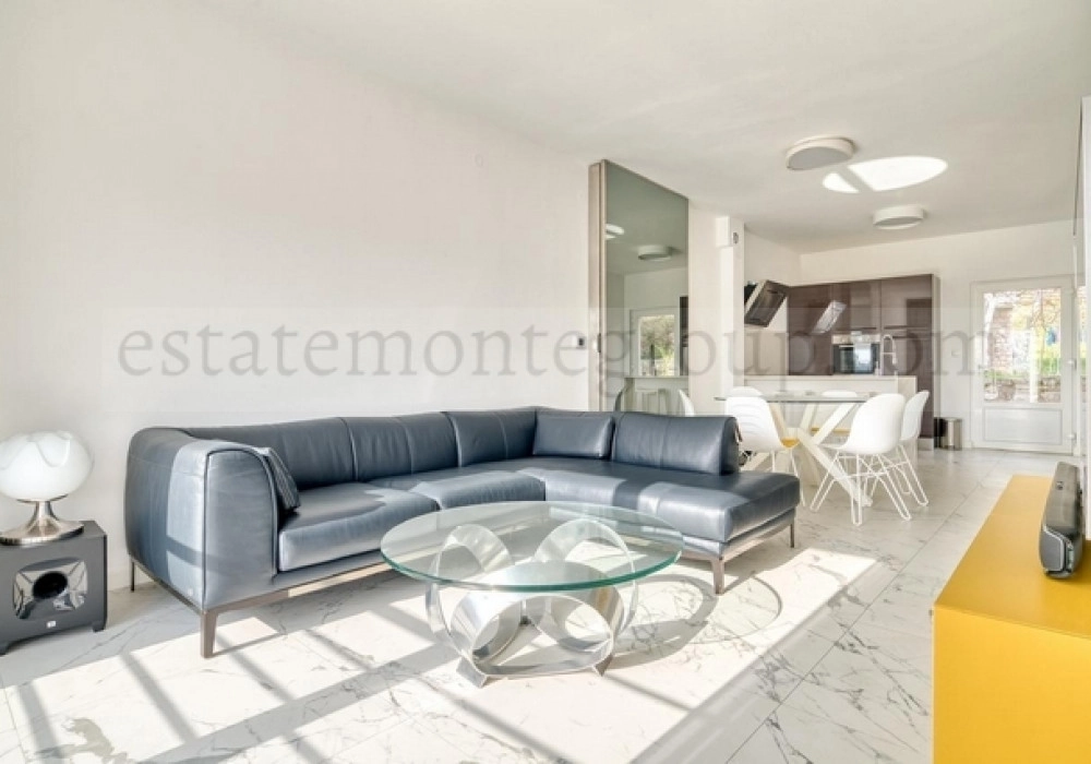 Dvosoban-stan-u-kuci-sa-bazenom-Petrovac-Budva-2 Dvosoban stan 85 m² – Petrovac, Budva — fotografija 3