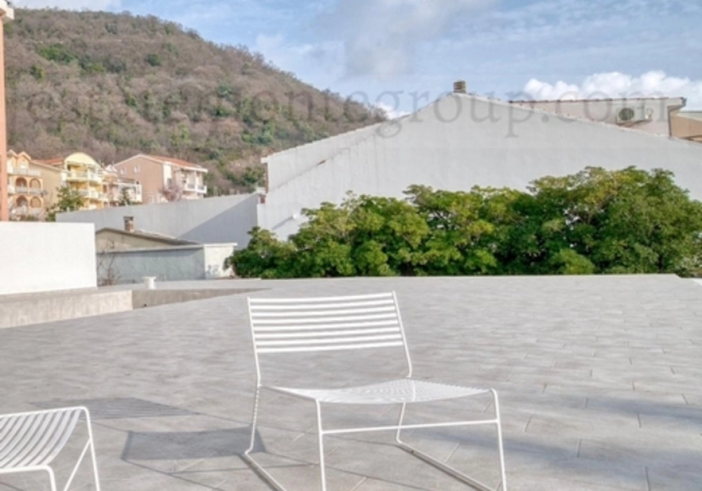 Dvosoban-stan-u-kuci-sa-bazenom-Petrovac-Budva-5 Dvosoban stan 85 m² – Petrovac, Budva — fotografija 6