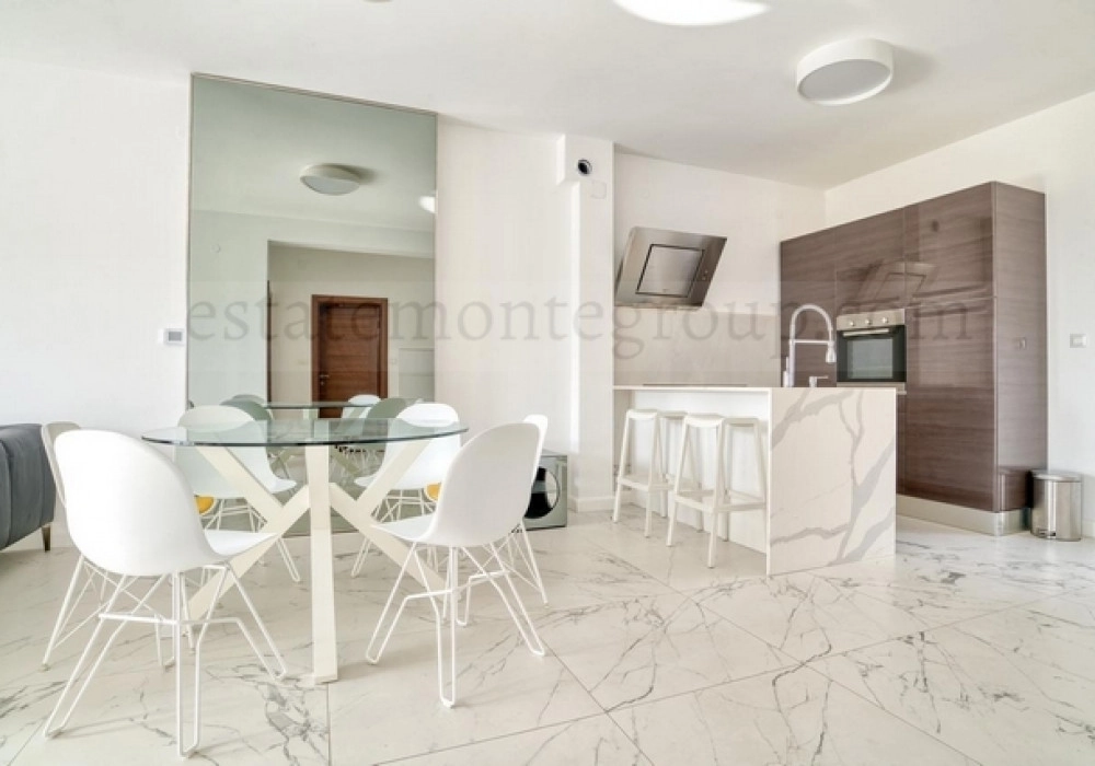 Dvosoban-stan-u-kuci-sa-bazenom-Petrovac-Budva-14 Dvosoban stan 85 m² – Petrovac, Budva — fotografija 15