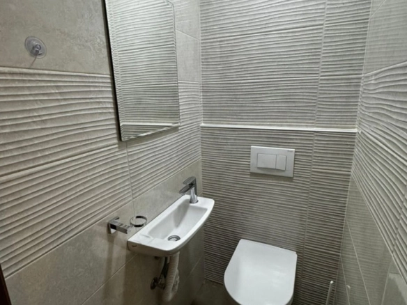 Dvosoban stan 72 m² – Lazi, Budva — fotografija 15