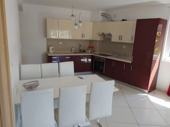 Trosoban stan 101 m² – Rafailovići, Budva — fotografija 6