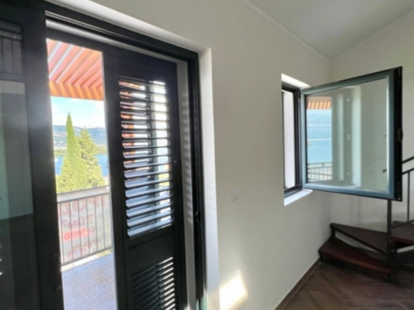 Dvosoban stan 98 m² – Krašići, Tivat — fotografija 3