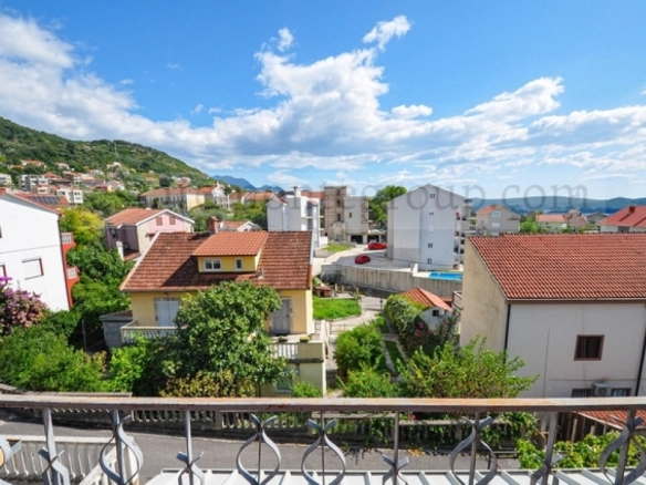 Trosoban stan na dva nivoa