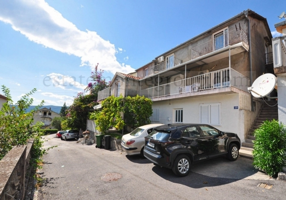 Trosoban-stan-na-dva-nivoa-u-naselju-Gorica-Tivat-4 Trosoban stan 116 m² – Mažina, Tivat — fotografija 5