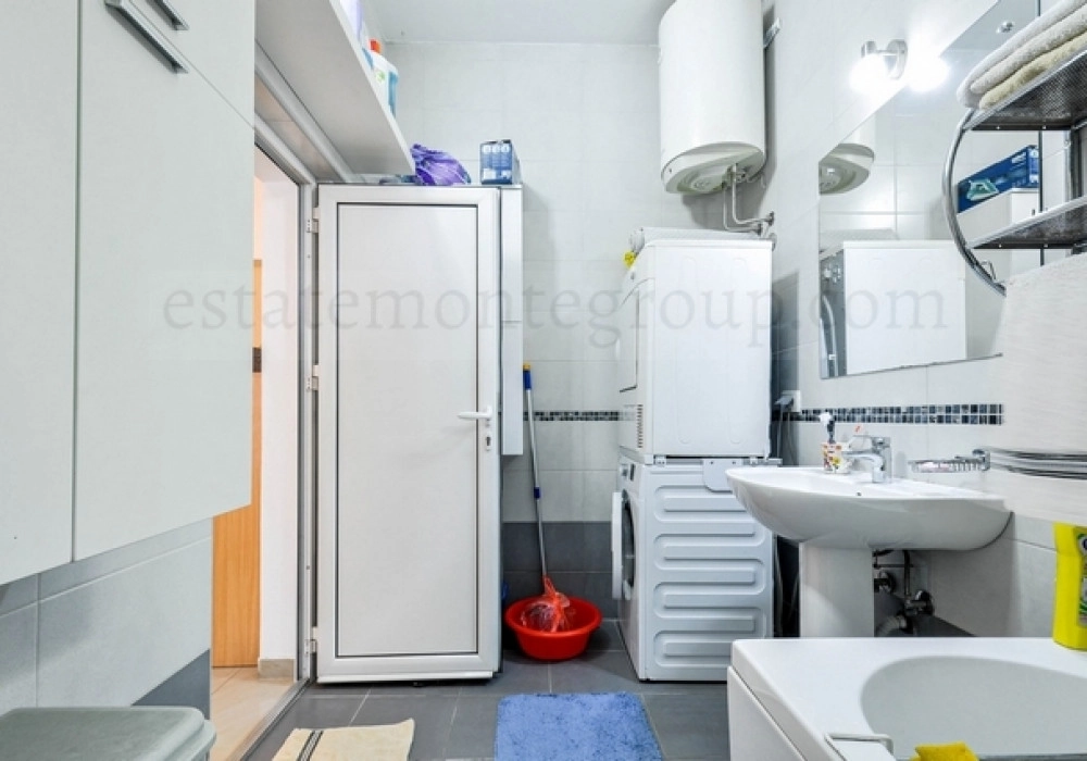 Trosoban-stan-na-dva-nivoa-u-naselju-Gorica-Tivat-9 Trosoban stan 116 m² – Mažina, Tivat — fotografija 10