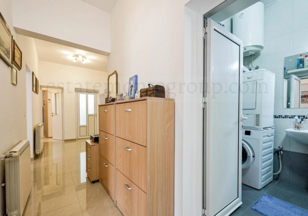 Trosoban-stan-na-dva-nivoa-u-naselju-Gorica-Tivat-10 Trosoban stan 116 m² – Mažina, Tivat — fotografija 11