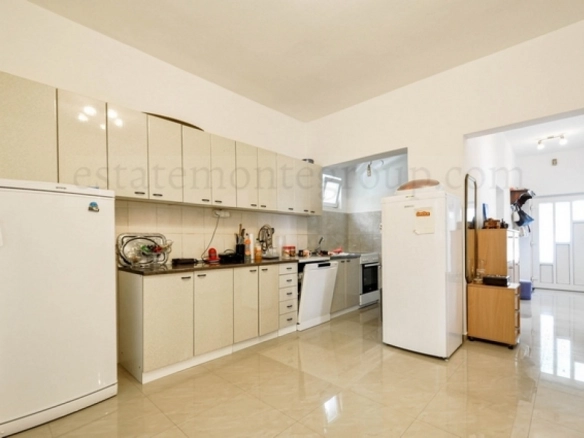 Trosoban stan 116 m² – Mažina, Tivat — fotografija 13