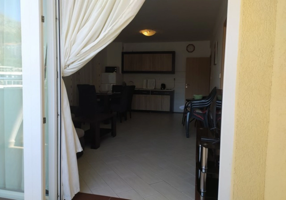 Trosoban-stan-s-pogledom-na-more-Rafailovici-Budva-8 Trosoban stan 83 m² – Rafailovići, Budva — fotografija 9