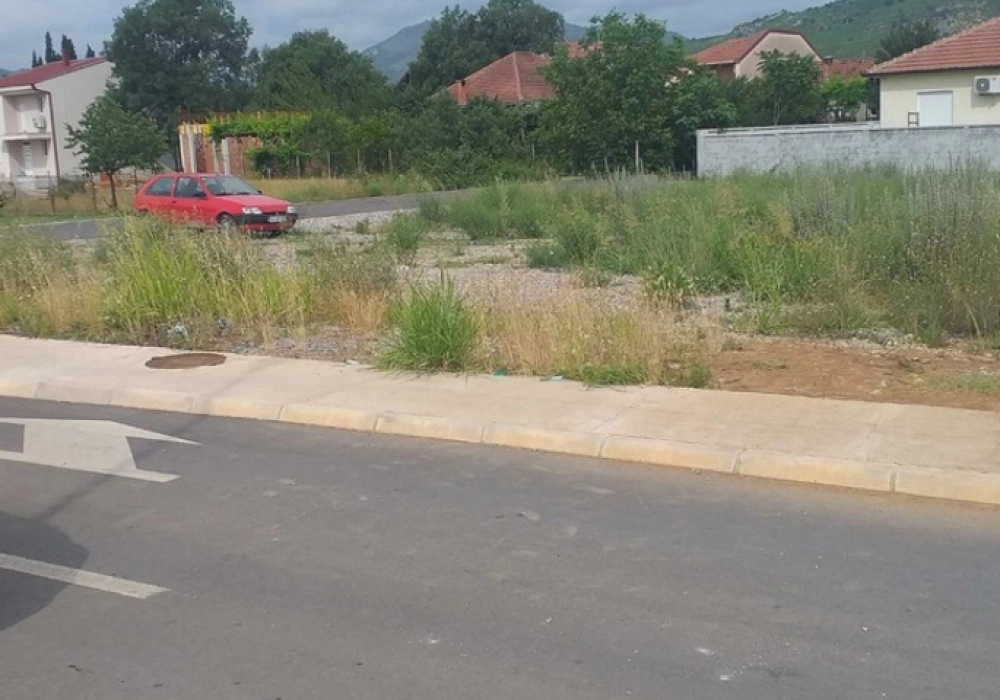 Urbanizovan-plac-u-Staroj-Varosi-Podgorica-1 Plac 932 m² – Stara Varoš, Podgorica — fotografija 2