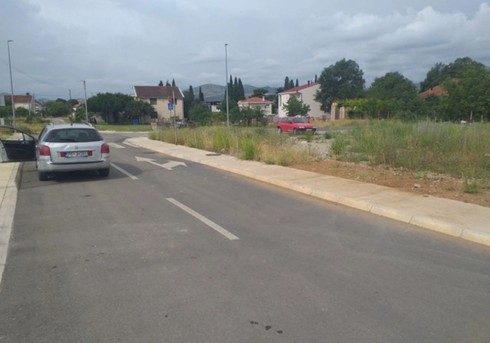 Urbanizovan-plac-u-Staroj-Varosi-Podgorica-9 Plac 932 m² – Stara Varoš, Podgorica — fotografija 10