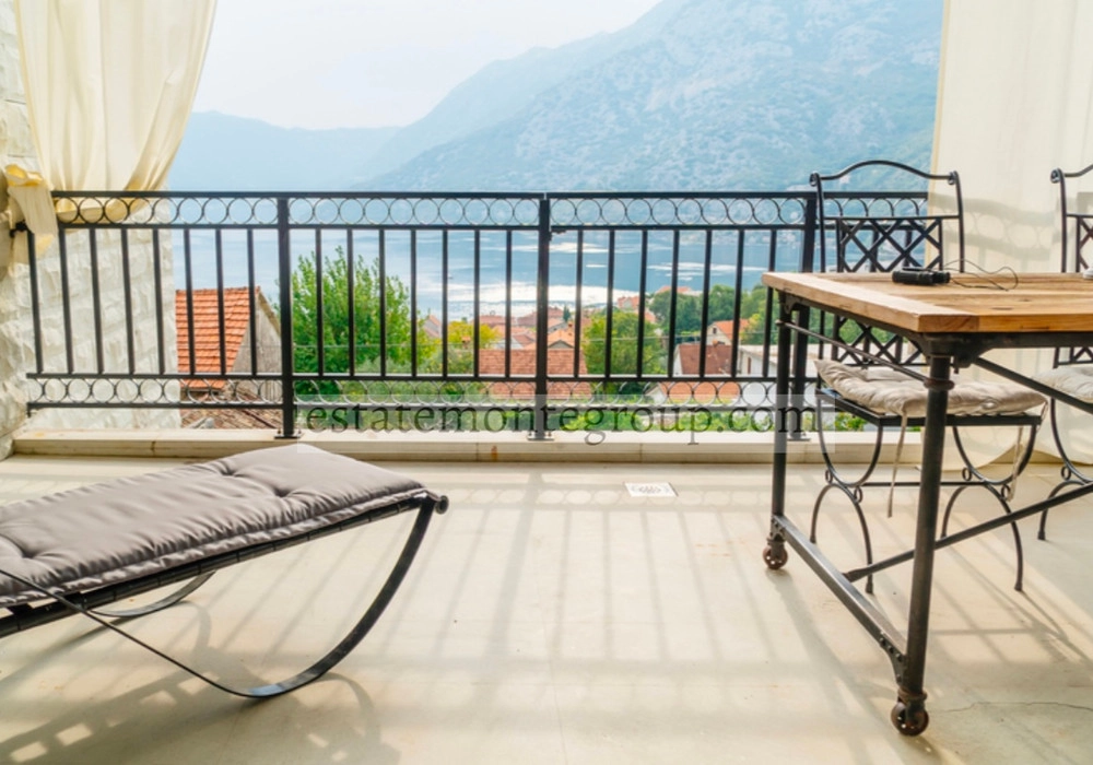 Dvosoban-stan-sa-bazenom-u-Risnu-Kotor-4 Dvosoban stan 500 m² – Risan, Kotor — fotografija 5