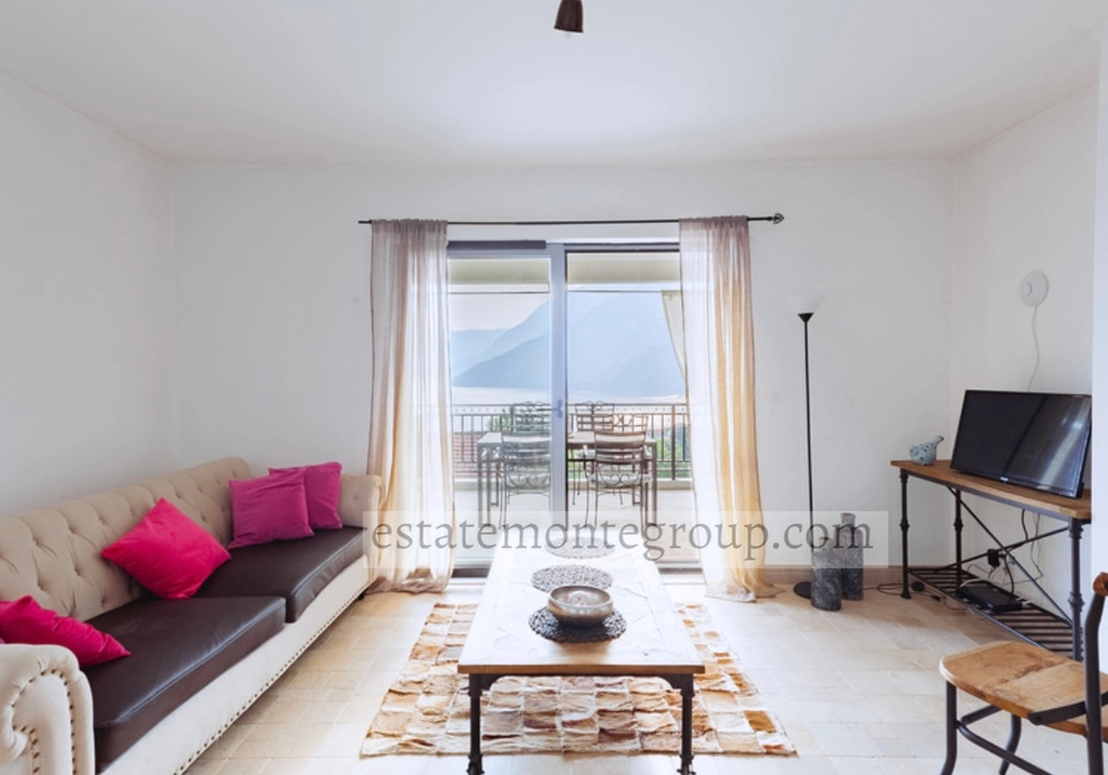 Dvosoban-stan-sa-bazenom-u-Risnu-Kotor-5 Dvosoban stan 500 m² – Risan, Kotor — fotografija 6