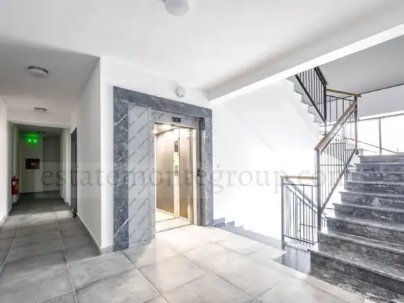 Trosoban stan 200 m² – Mažina, Tivat — fotografija 3