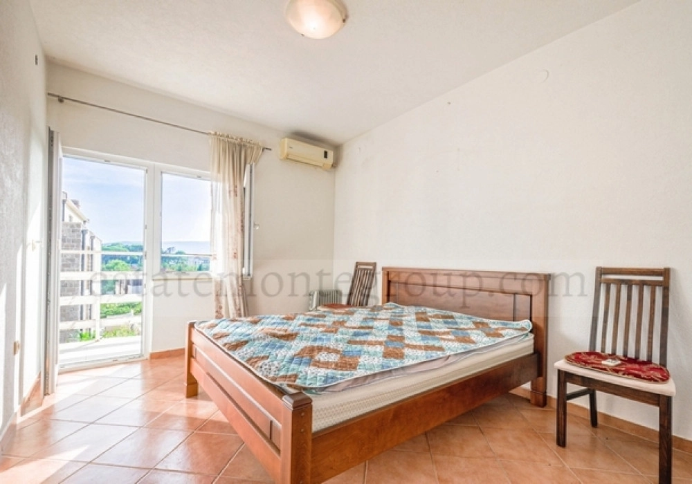 Trosoban-stan-s-terasom-u-Gorici-Tivat-7 Trosoban stan 200 m² – Mažina, Tivat — fotografija 8