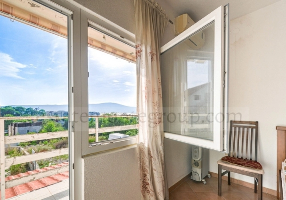 Trosoban-stan-s-terasom-u-Gorici-Tivat-8 Trosoban stan 200 m² – Mažina, Tivat — fotografija 9