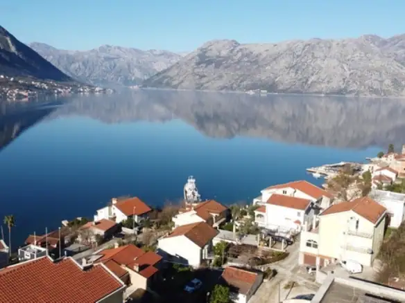 Dvosoban stan 68 m² – Dobrota, Kotor — fotografija 3