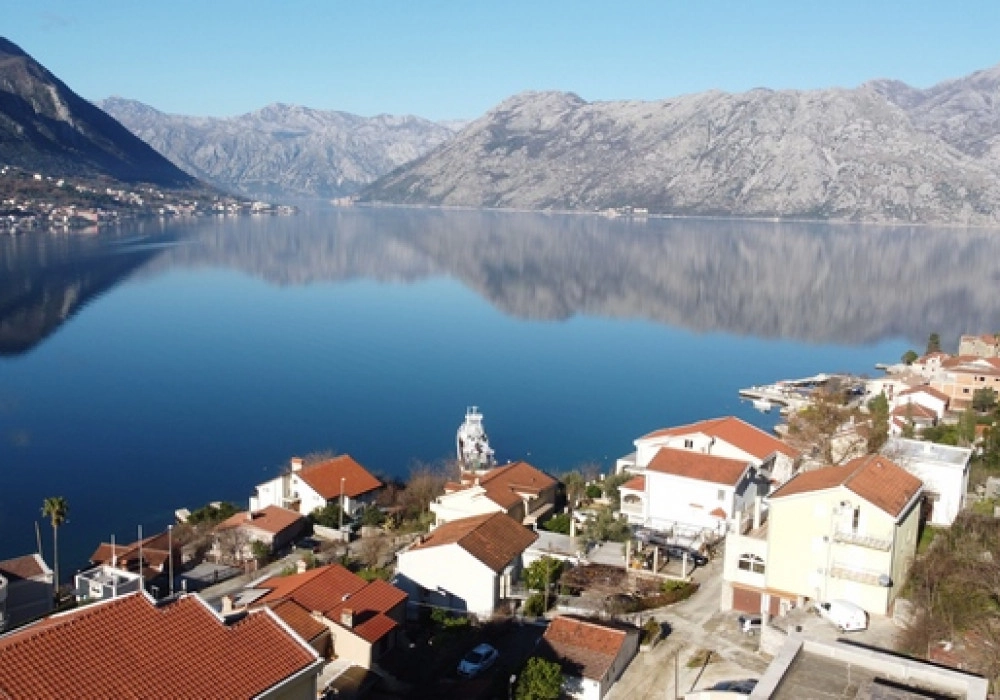 Dvosoban stan 68 m² – Dobrota, Kotor — fotografija 3