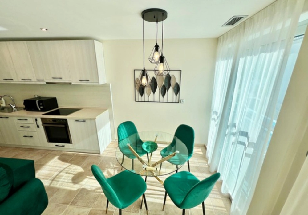 Dvosoban-stan-sa-bazenom-u-Dobroti-Kotor-7 Dvosoban stan 75 m² – Dobrota, Kotor — fotografija 8