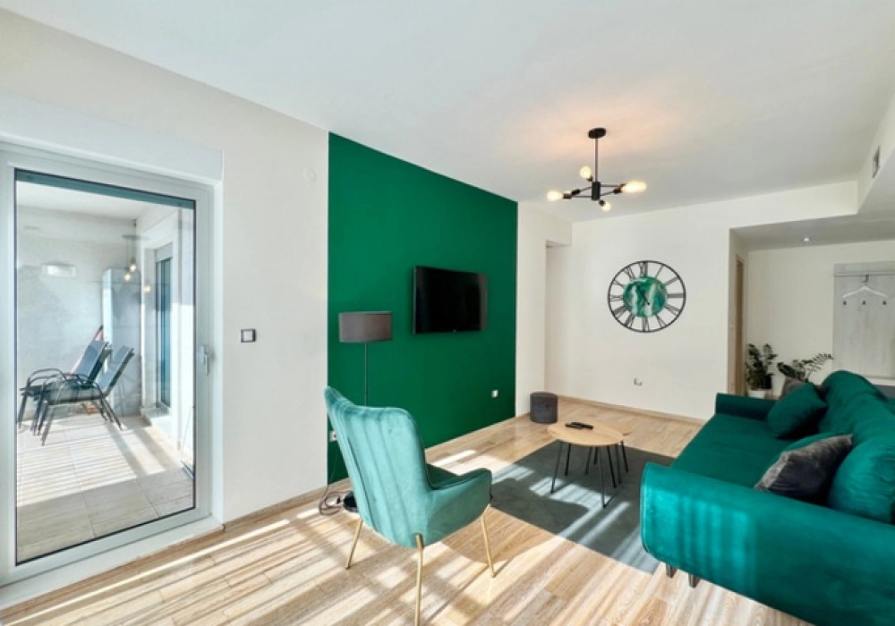 Dvosoban-stan-sa-bazenom-u-Dobroti-Kotor-10 Dvosoban stan 75 m² – Dobrota, Kotor — fotografija 11