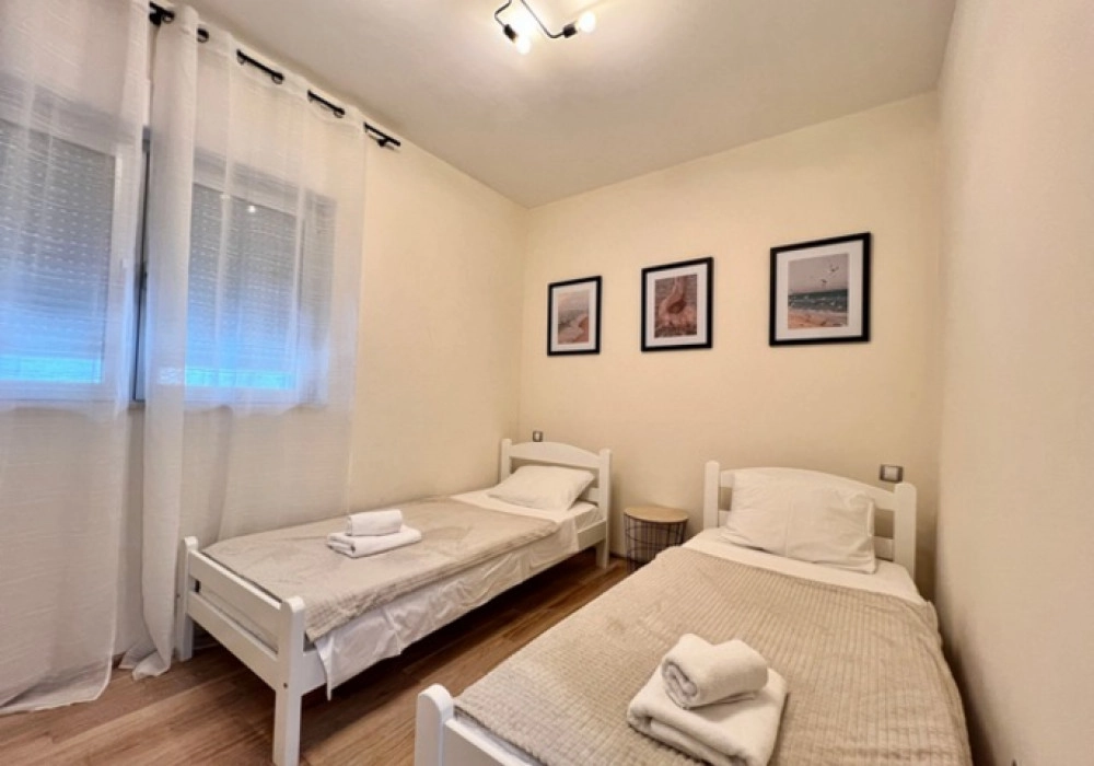 Dvosoban-stan-sa-bazenom-u-Dobroti-Kotor-14 Dvosoban stan 75 m² – Dobrota, Kotor — fotografija 15