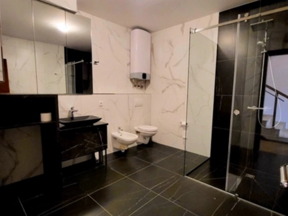 Dvosoban stan 92 m² – Rafailovići, Budva — fotografija 15