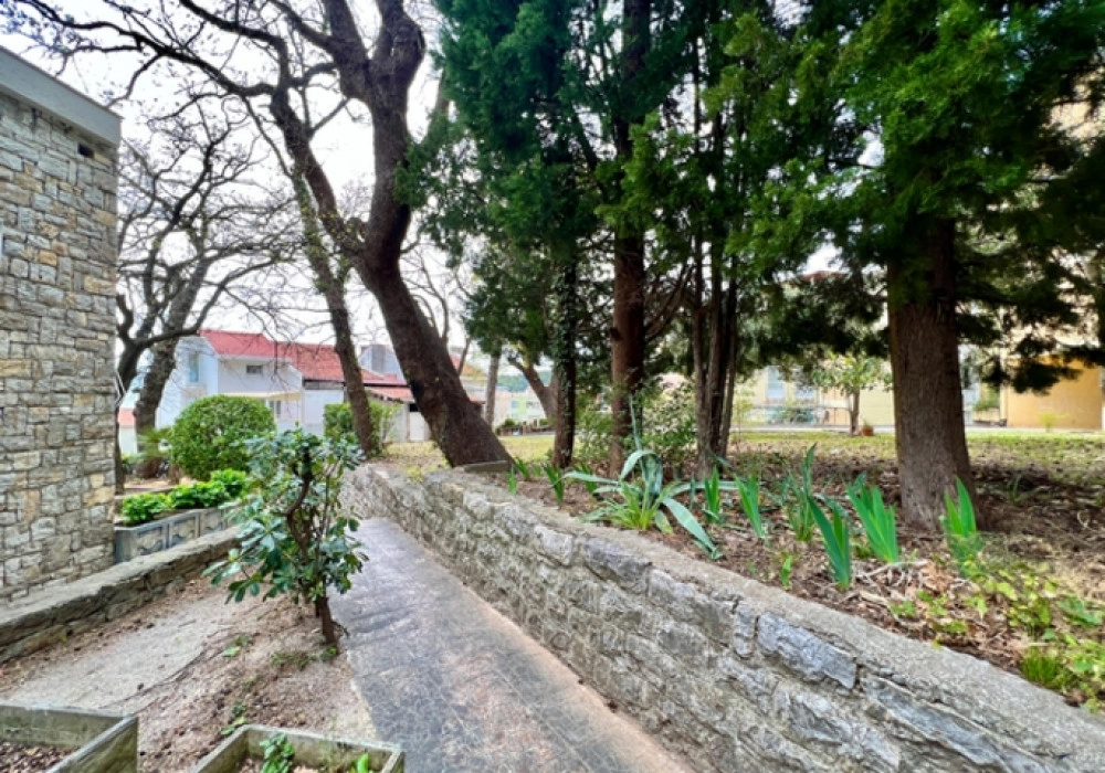 Kuca-sa-terasom-i-pogledom-na-more-u-Petrovcu-Budva-2 Kuća 75 m² – Petrovac, Budva — fotografija 3