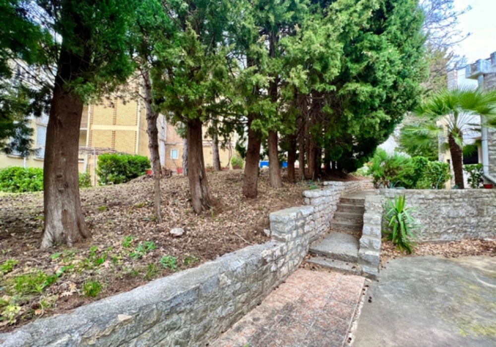 Kuca-sa-terasom-i-pogledom-na-more-u-Petrovcu-Budva-4 Kuća 75 m² – Petrovac, Budva — fotografija 5