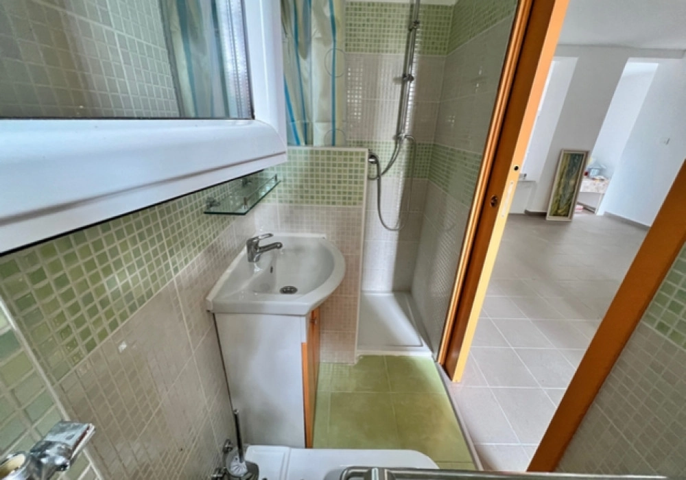 Kuca-sa-terasom-i-pogledom-na-more-u-Petrovcu-Budva-7 Kuća 75 m² – Petrovac, Budva — fotografija 8