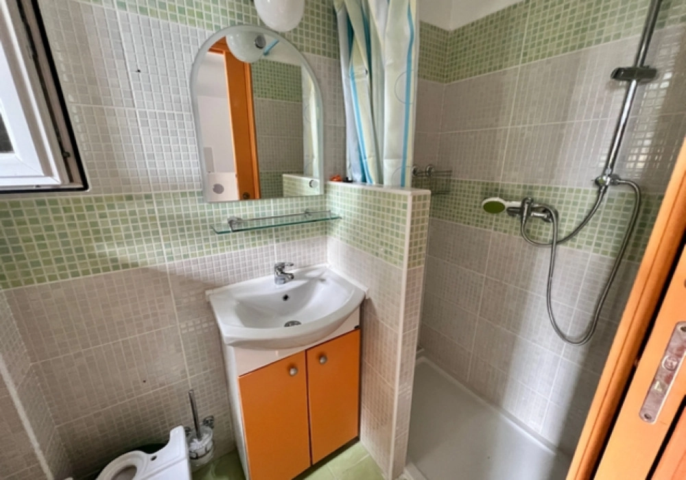 Kuca-sa-terasom-i-pogledom-na-more-u-Petrovcu-Budva-8 Kuća 75 m² – Petrovac, Budva — fotografija 9
