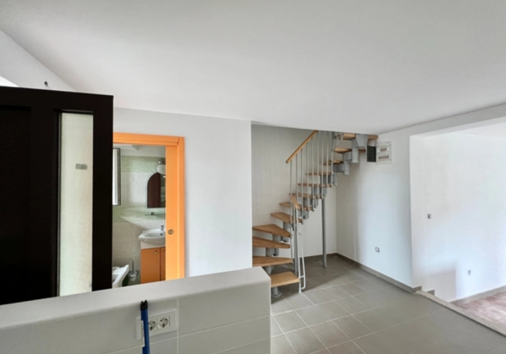 Kuca-sa-terasom-i-pogledom-na-more-u-Petrovcu-Budva-13 Kuća 75 m² – Petrovac, Budva — fotografija 14