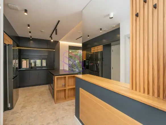 Izdavanje: Kuća 180 m² – Gornja Gorica, Podgorica — fotografija 10