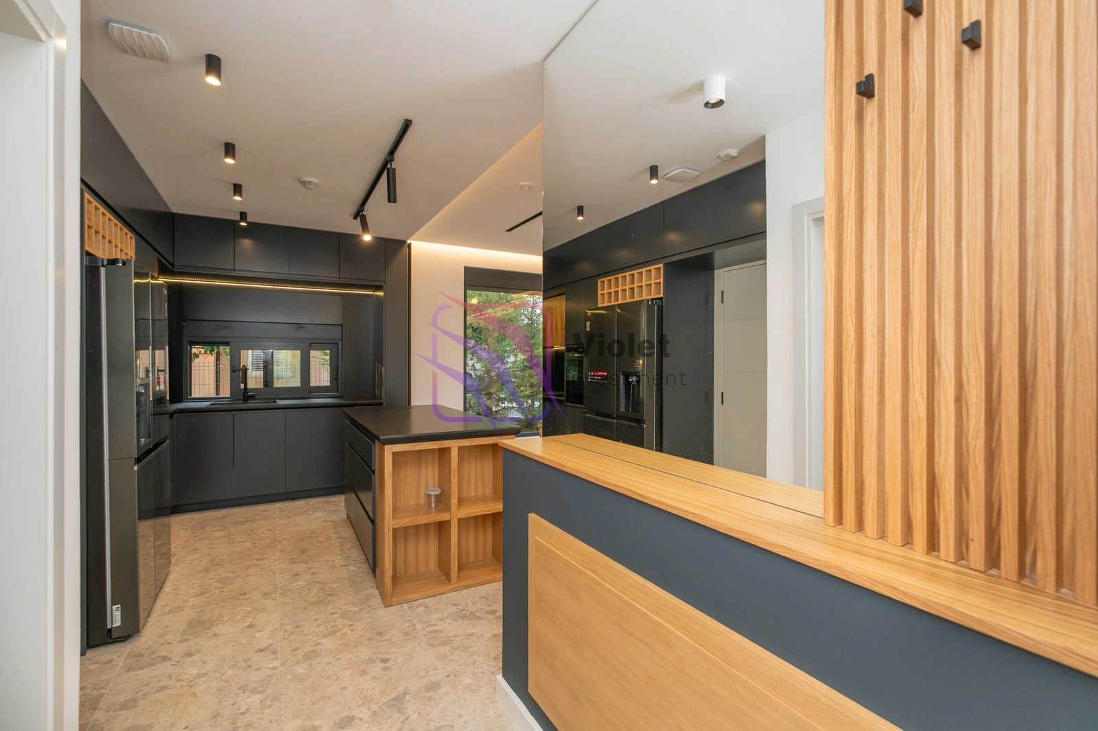 Izdavanje: Kuća 180 m² – Gornja Gorica, Podgorica — fotografija 10