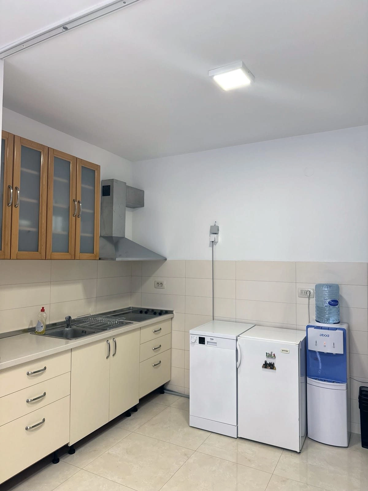 Izdavanje: Trosoban stan 75 m² – City kvart, Podgorica — fotografija 10