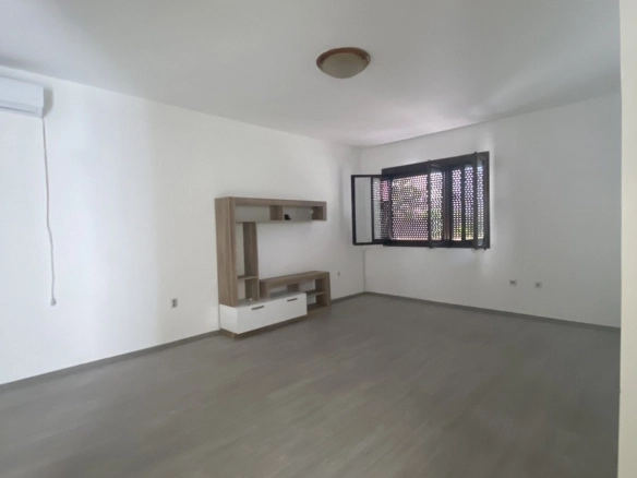 Dvosoban stan 71 m² – Stari aerodrom, Podgorica — fotografija 2