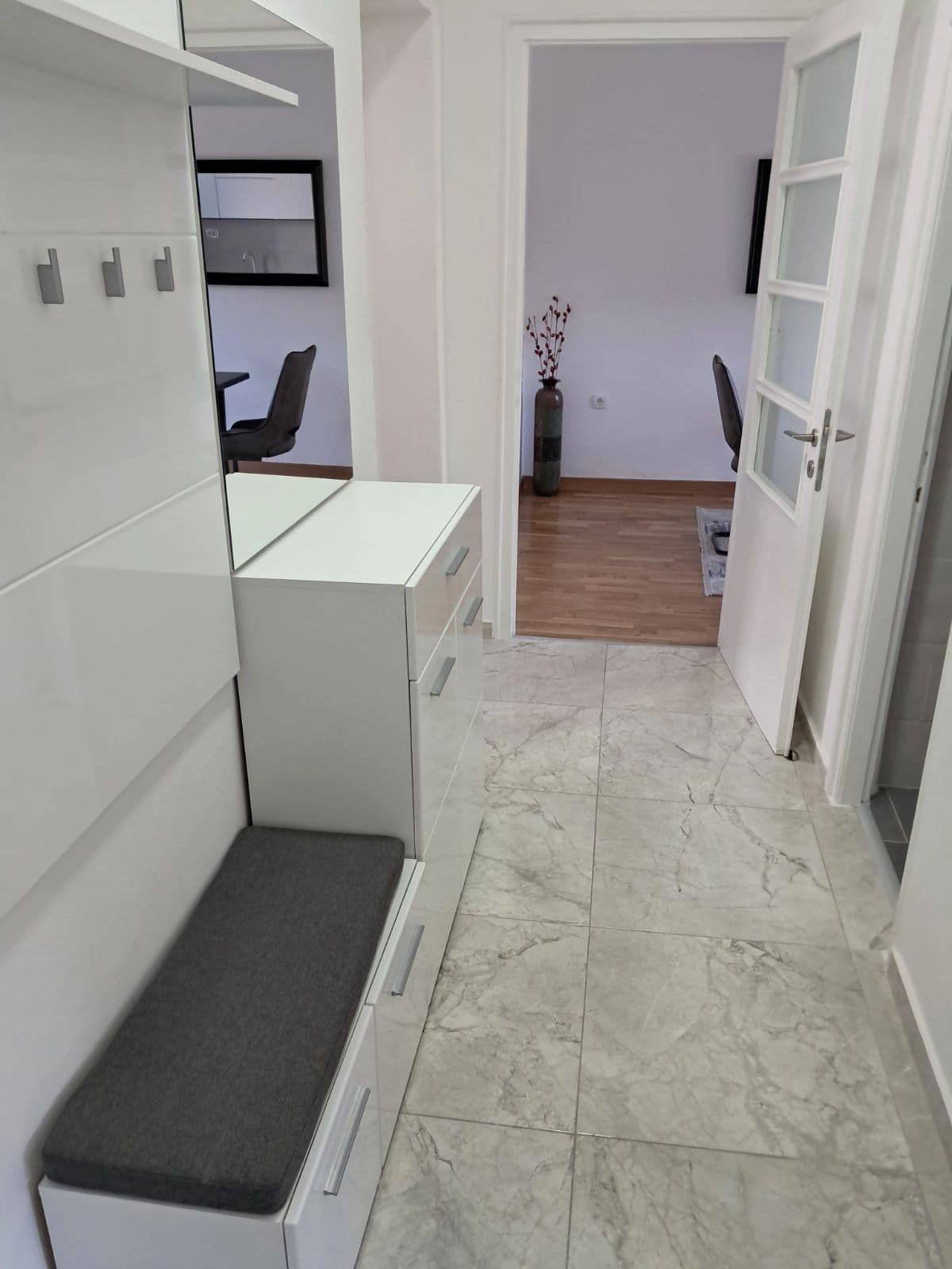 Jednosoban-stan-u-centru-Podgorice-izdavanje-9 Jednosoban stan 68 m² – Centar, Podgorica — fotografija 10