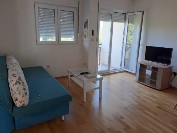 Namještena garsonjera u Zabjelu, Podgorica — fotografija 5