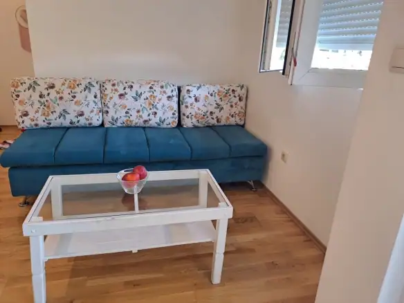 Namještena garsonjera u Zabjelu, Podgorica — fotografija 7