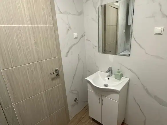 Izdavanje: Jednosoban stan 44 m² – Pobrežje, Podgorica — fotografija 13