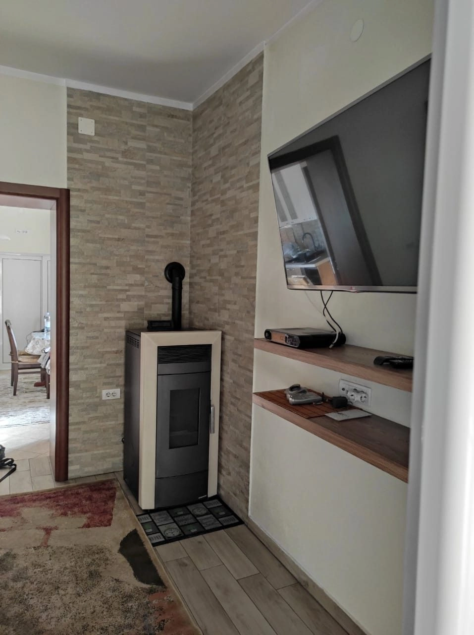 Dvosoban-stan-u-Centru-Podgorica-2 Izdavanje: Dvosoban stan 96 m² – Centar, Podgorica — fotografija 3
