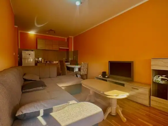 Jednosoban stan 43 m² u Krivom mostu